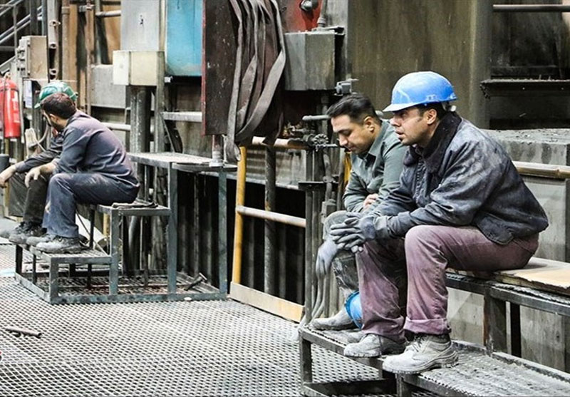 (عکس) یک کارگر ایرانی چند دلار حقوق می‌گیرد؟
