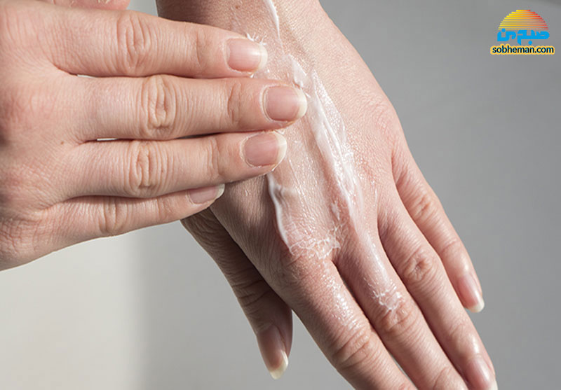۷ درمان خانگی برای خشکی پوست دست