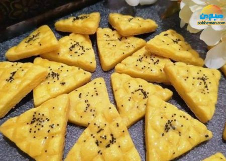 طرز تهیه یک شیرینی و یک غذای مثلثی با پنیر