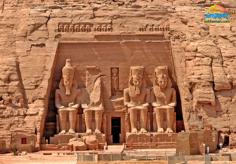 (عکس) نیمه‌ی دوم مجسمه‌ی مقتدرترین فرعون مصر باستان کشف شد!